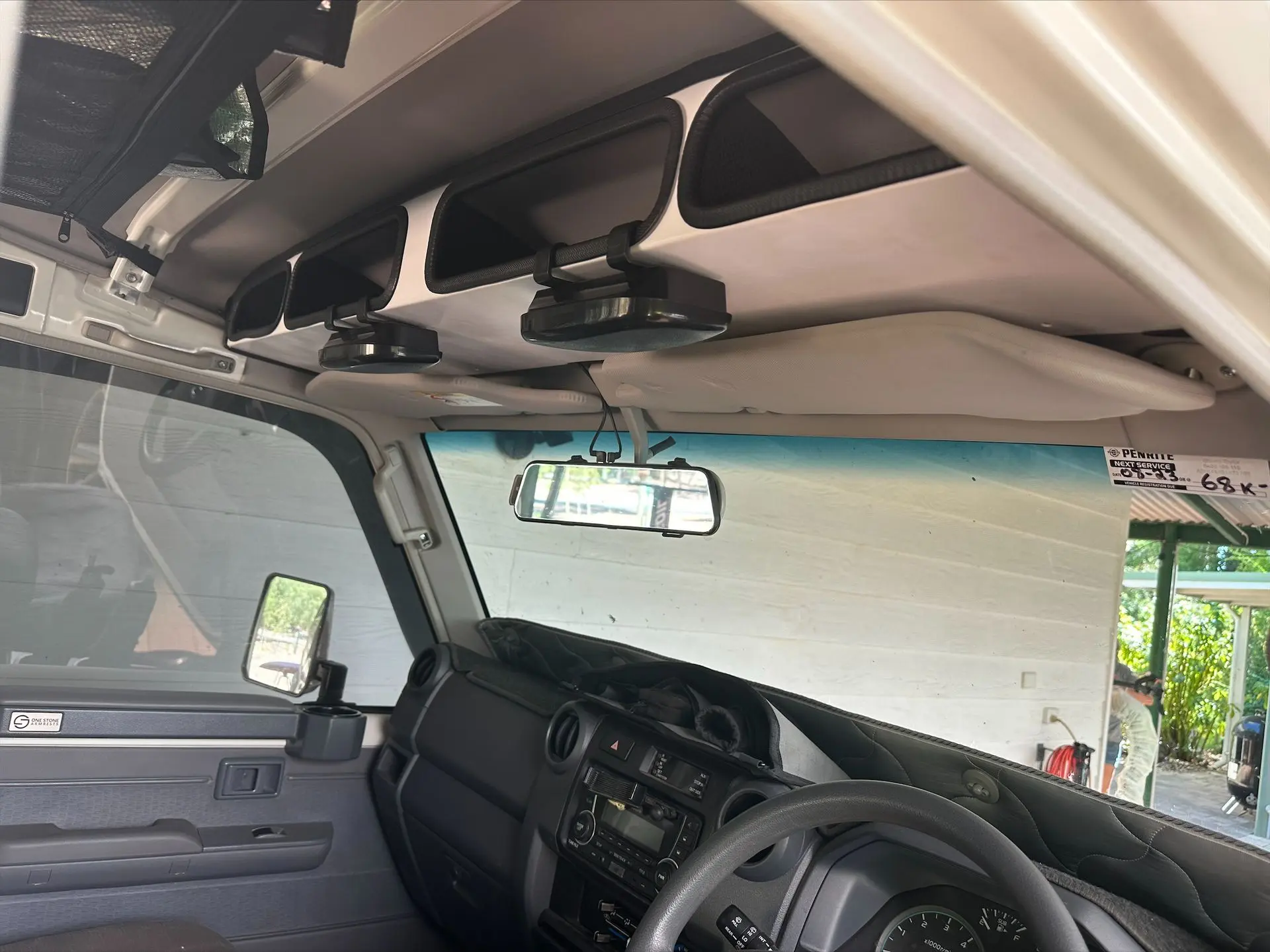 Customer Troopy roof console install