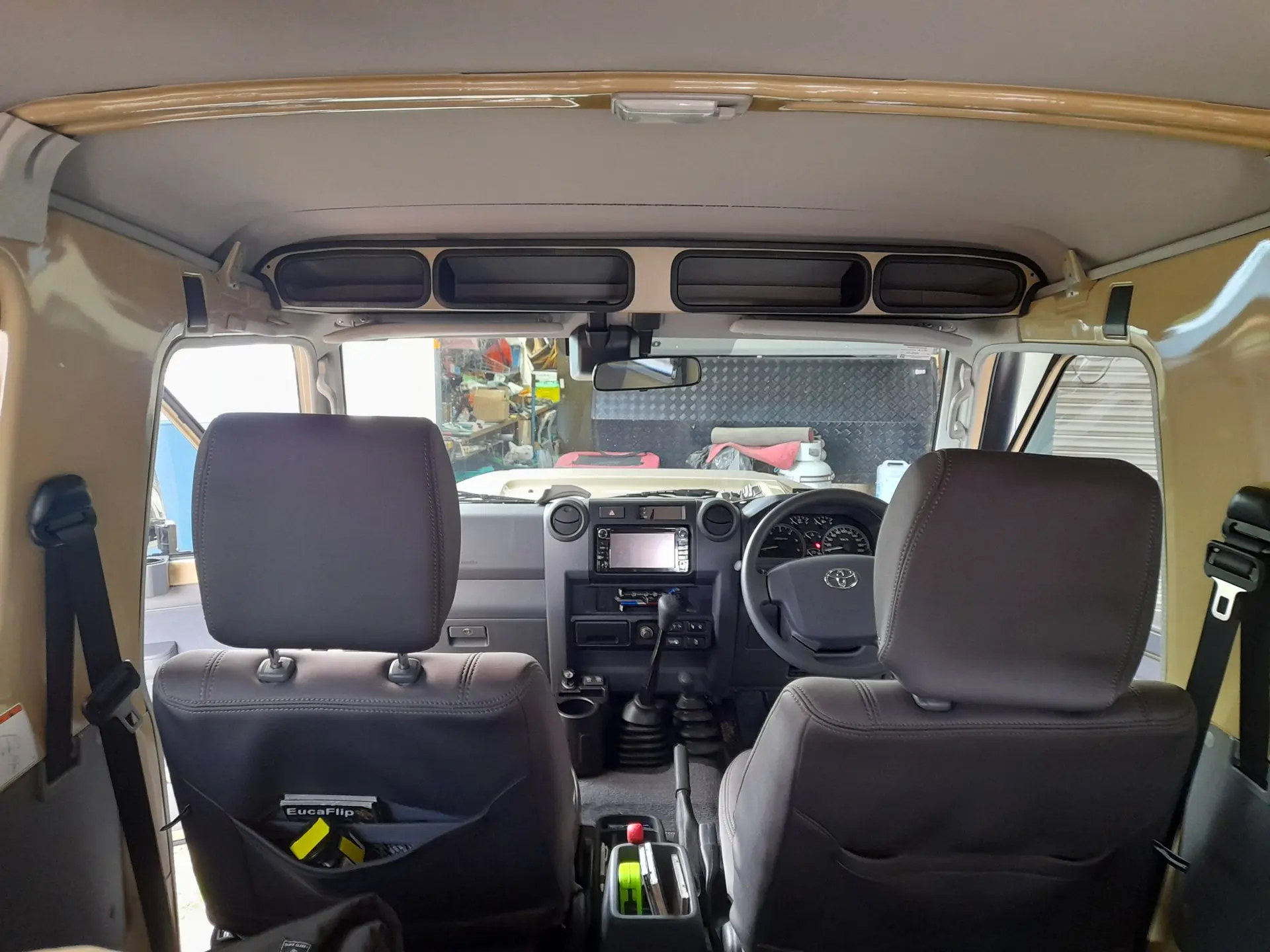 Customer Troopy roof console install